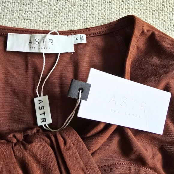 ASTR The Label Brown Twist Cutout Long Sleeve Thong Bodysuit Medium NWT - Picture 4 of 4